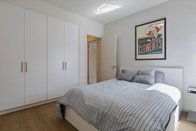 559 E 50th Street, Chicago, IL 60615