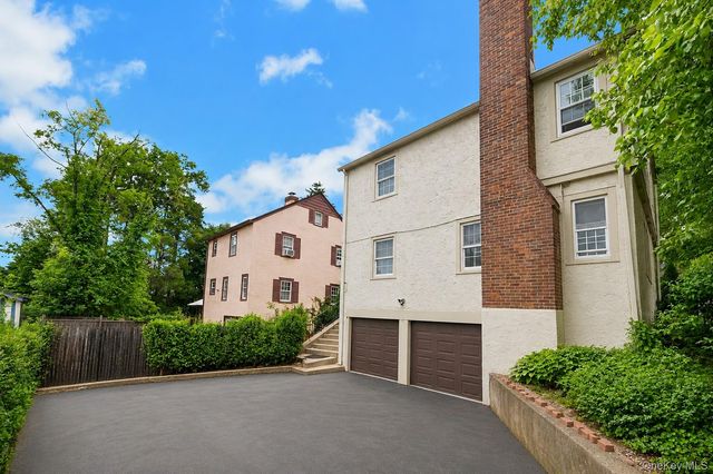 4 Interlaken Avenue, New Rochelle, NY 10801