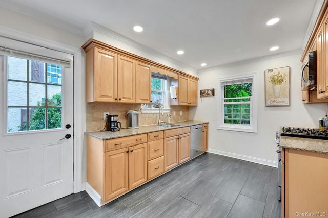 4 Interlaken Avenue, New Rochelle, NY 10801
