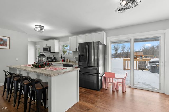 8357 N County Road 300 W, Seymour, IN 47274
