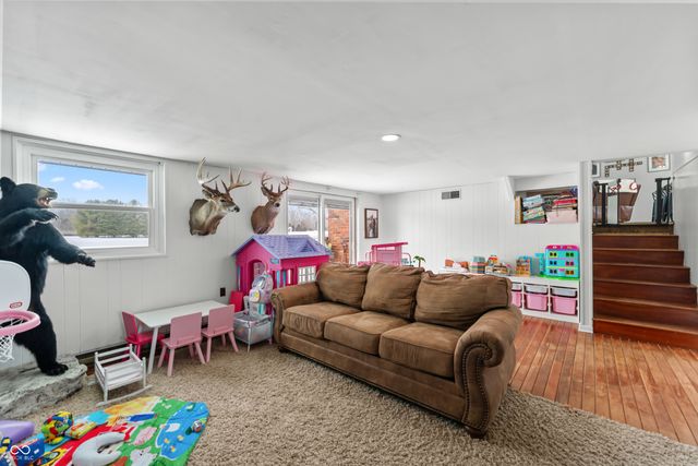 8357 N County Road 300 W, Seymour, IN 47274