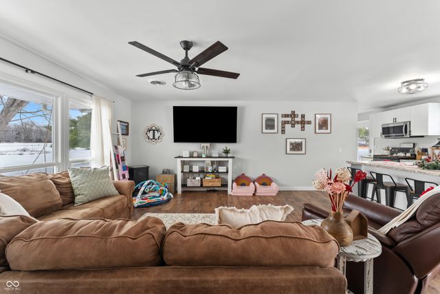 8357 N County Road 300 W, Seymour, IN 47274