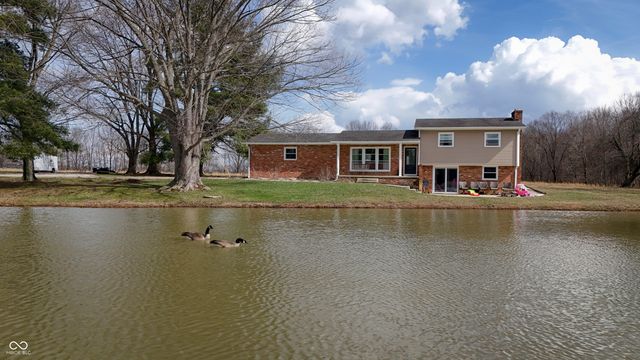 8357 N County Road 300 W, Seymour, IN 47274
