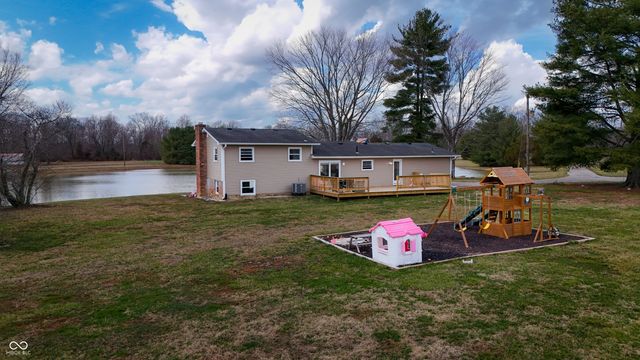 8357 N County Road 300 W, Seymour, IN 47274