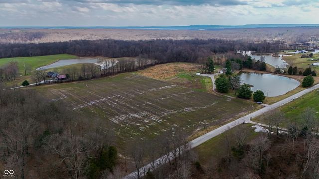 8357 N County Road 300 W, Seymour, IN 47274