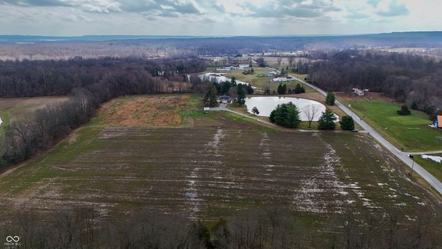 8357 N County Road 300 W, Seymour, IN 47274