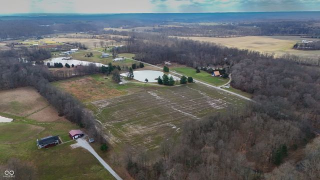 8357 N County Road 300 W, Seymour, IN 47274