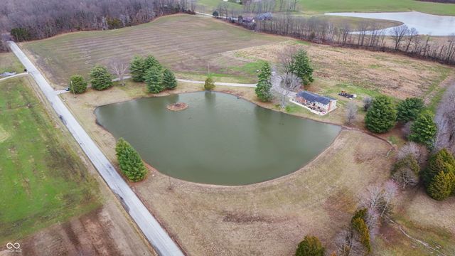 8357 N County Road 300 W, Seymour, IN 47274