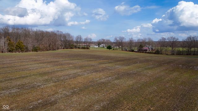 8357 N County Road 300 W, Seymour, IN 47274