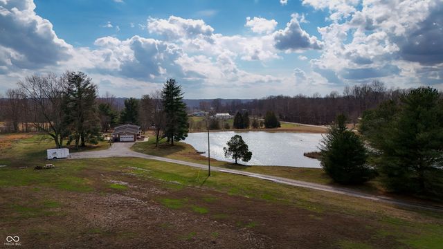 8357 N County Road 300 W, Seymour, IN 47274