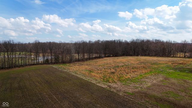 8357 N County Road 300 W, Seymour, IN 47274