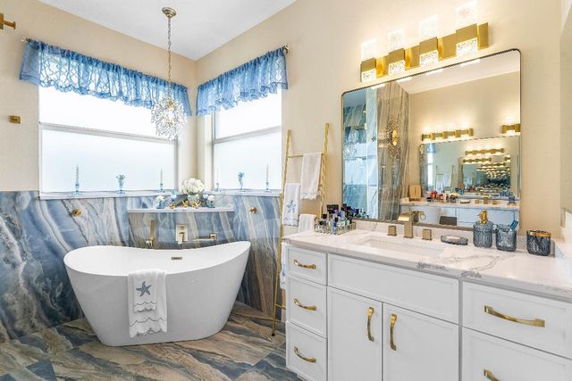 17371 W Sycamore Drive, The Acreage, FL 33470