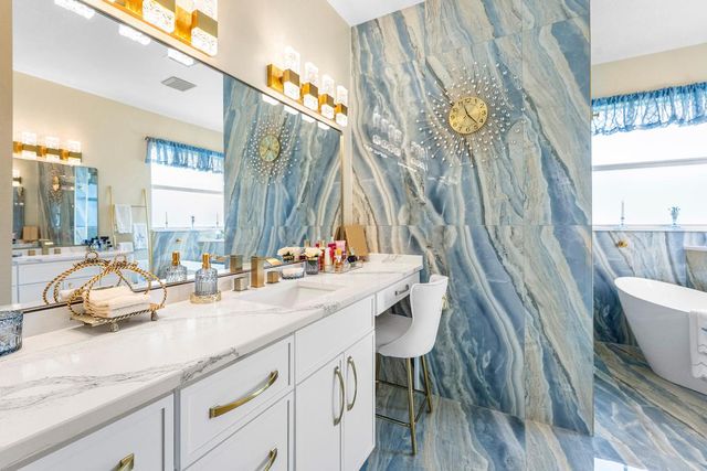 17371 W Sycamore Drive, The Acreage, FL 33470