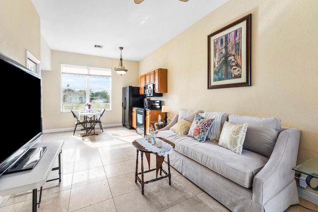 17371 W Sycamore Drive, The Acreage, FL 33470