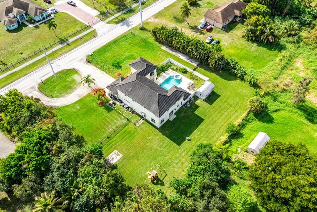 17371 W Sycamore Drive, The Acreage, FL 33470