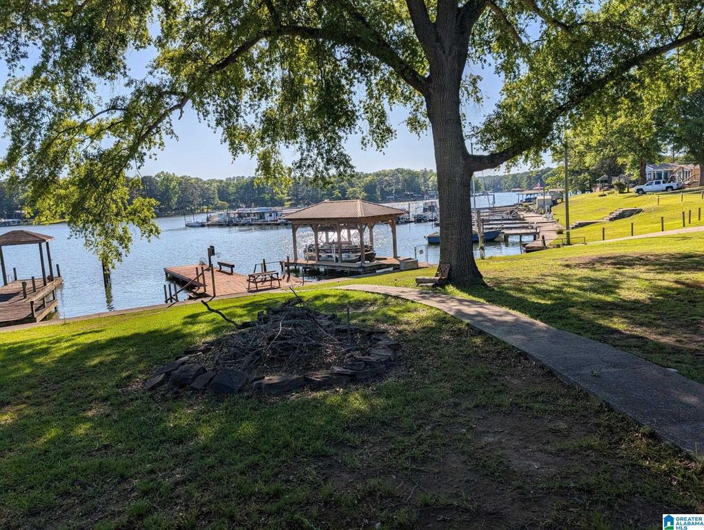 38 COOSA ISLAND CIRCLE, Cropwell, AL 35054