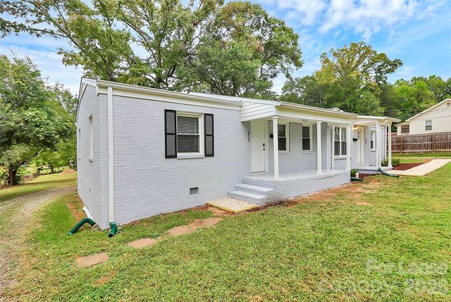 405 Pine Street, Mount Holly, NC 28120