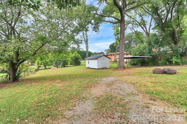 405 Pine Street, Mount Holly, NC 28120