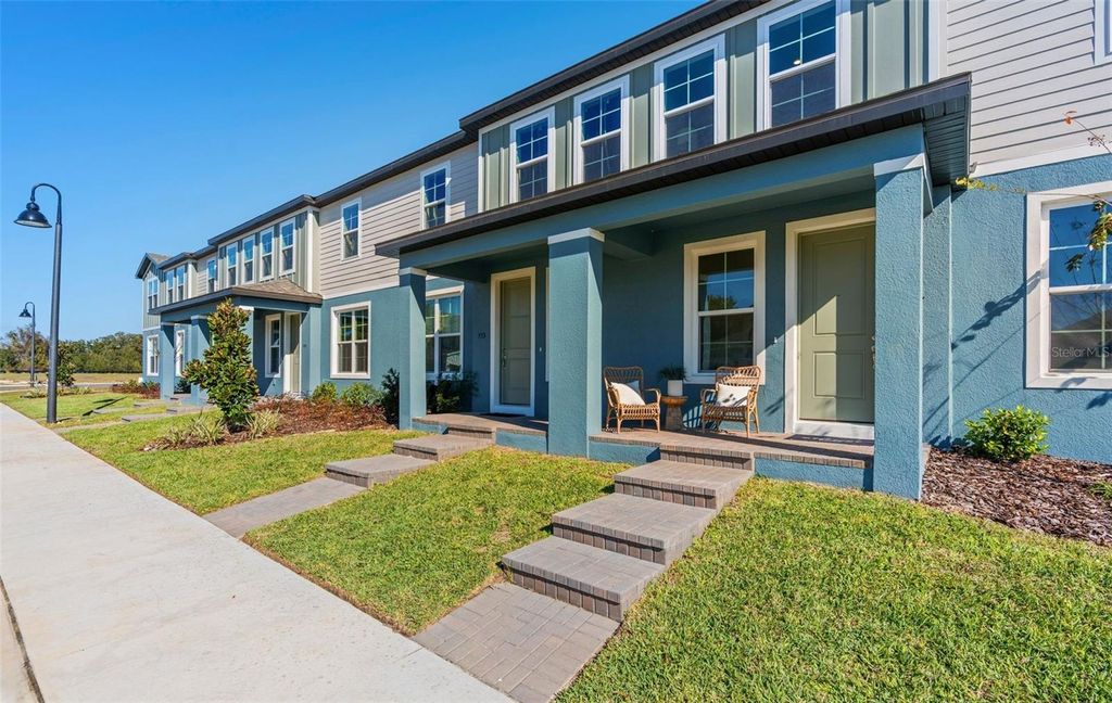 Image 1 of property listing at 711 BLISSFUL GARDENS WAY, Apopka, FL 32703