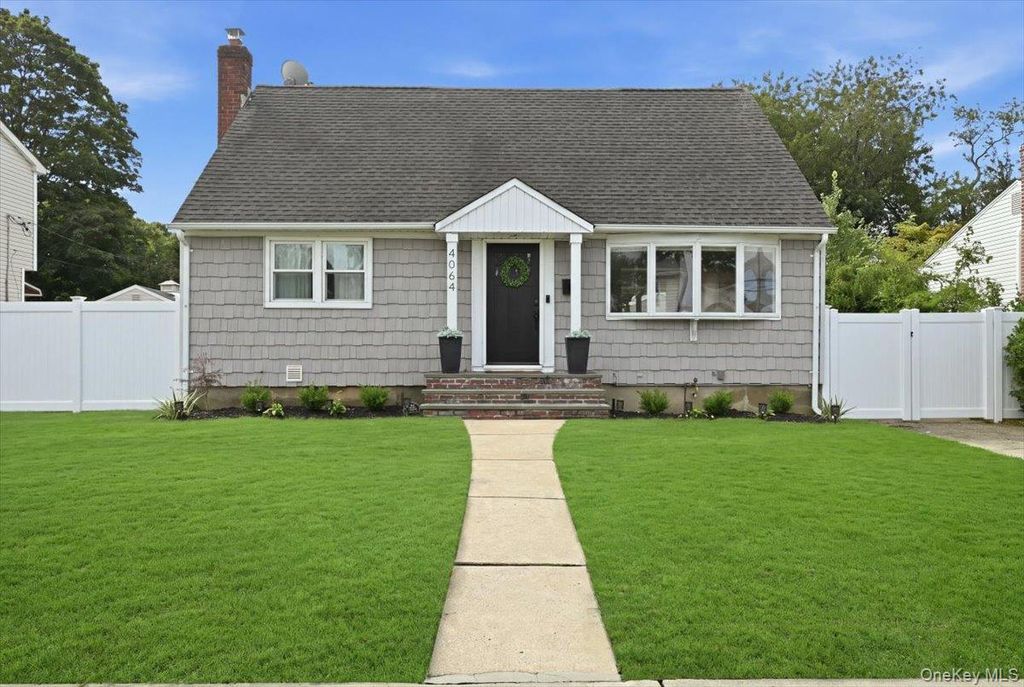 4064 Robert Place, Seaford, NY 11783 — exterior