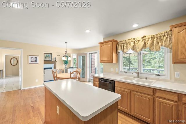 9124 Countrywood Drive, Plymouth, MI 48170