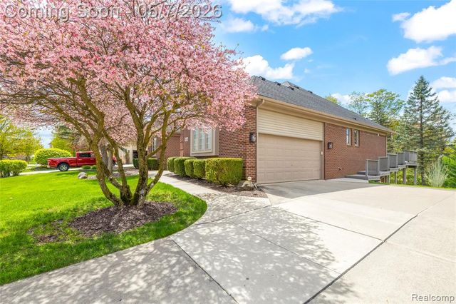 9124 Countrywood Drive, Plymouth, MI 48170