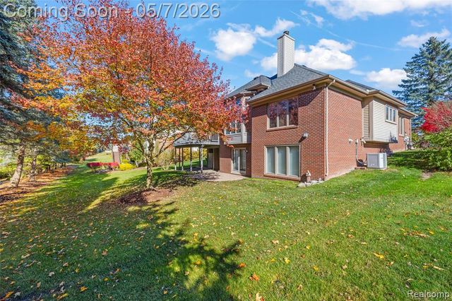 9124 Countrywood Drive, Plymouth, MI 48170