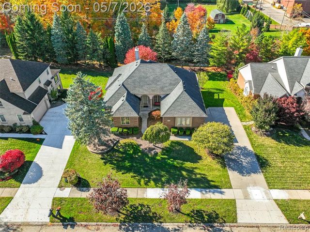 9124 Countrywood Drive, Plymouth, MI 48170