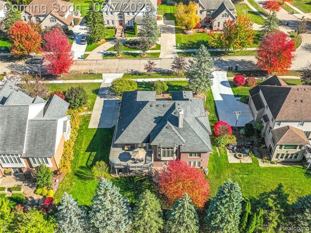 9124 Countrywood Drive, Plymouth, MI 48170