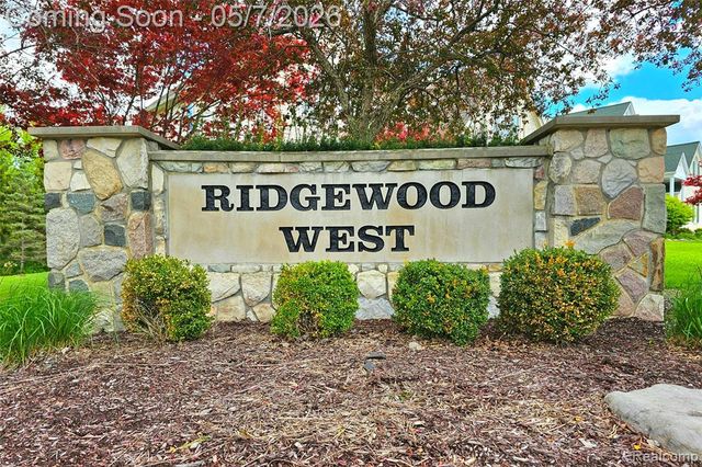 9124 Countrywood Drive, Plymouth, MI 48170