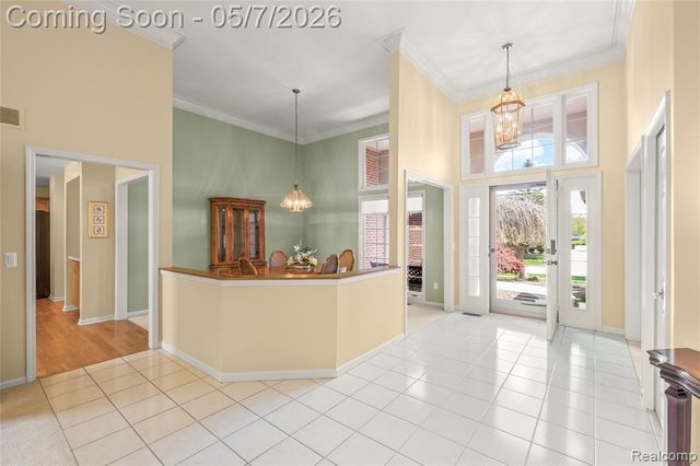 9124 Countrywood Drive, Plymouth, MI 48170