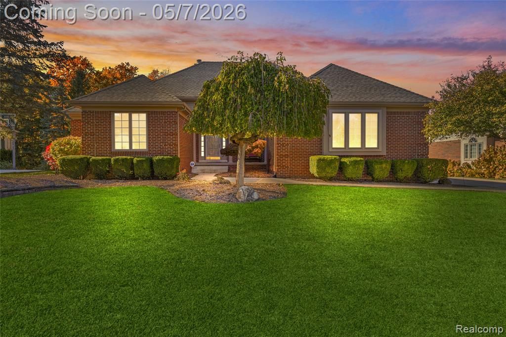9124 Countrywood Drive, Plymouth, MI 48170