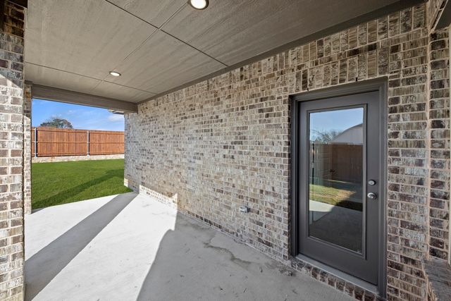 1700 Edgeway Drive, Aubrey, TX 76227