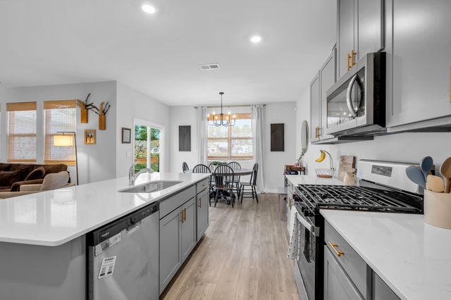 1064 Linn Cove Ct, Gallatin, TN 37066