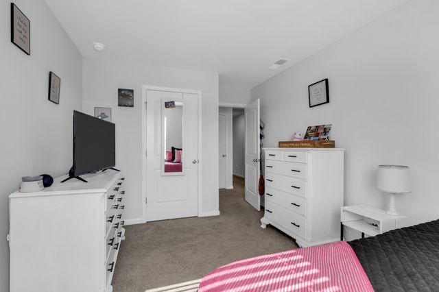1064 Linn Cove Ct, Gallatin, TN 37066