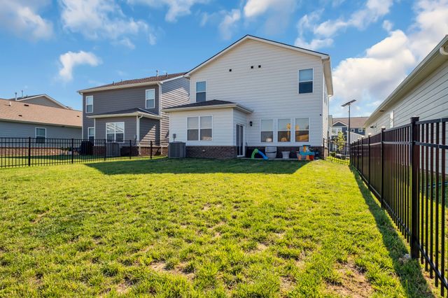 1064 Linn Cove Ct, Gallatin, TN 37066
