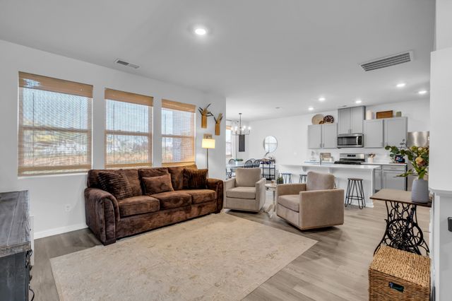 1064 Linn Cove Ct, Gallatin, TN 37066