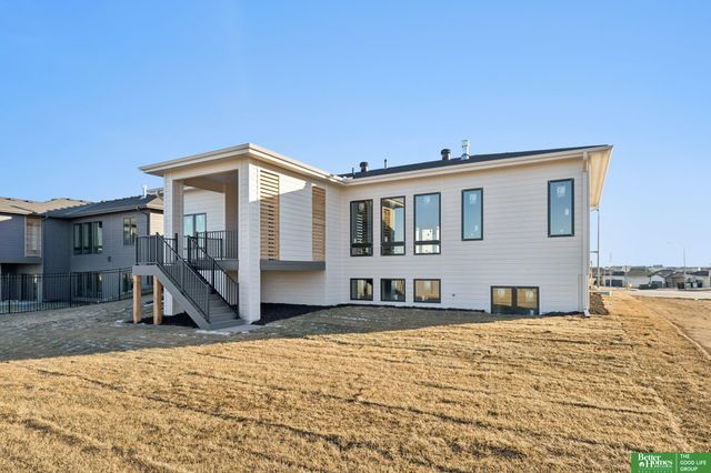21126 Atwood Avenue, Elkhorn, NE 68022