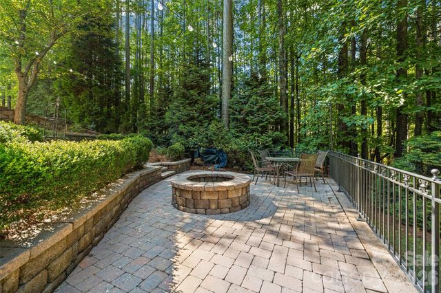 2455 Talbot Court, Sherrills Ford, NC 28673