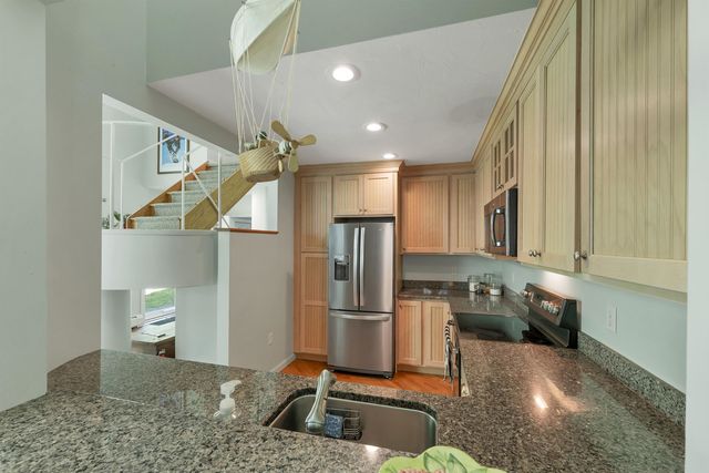 4 Farmhouse Lane, Wolfeboro, NH 03894