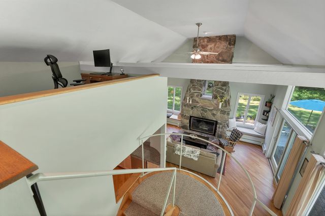 4 Farmhouse Lane, Wolfeboro, NH 03894
