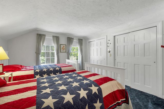 4 Farmhouse Lane, Wolfeboro, NH 03894