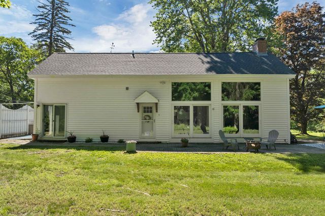4 Farmhouse Lane, Wolfeboro, NH 03894