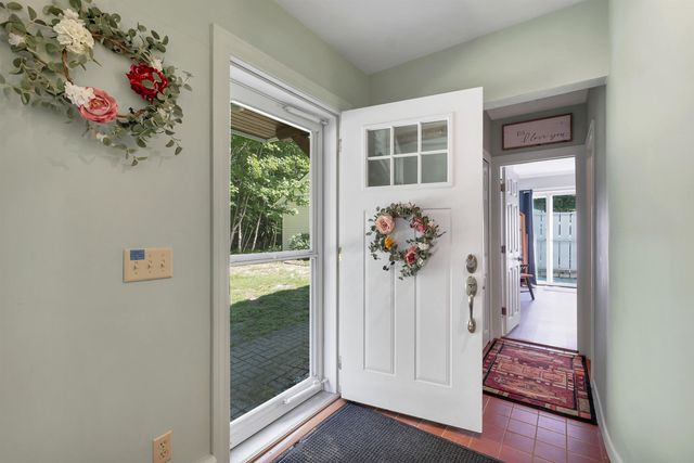 4 Farmhouse Lane, Wolfeboro, NH 03894