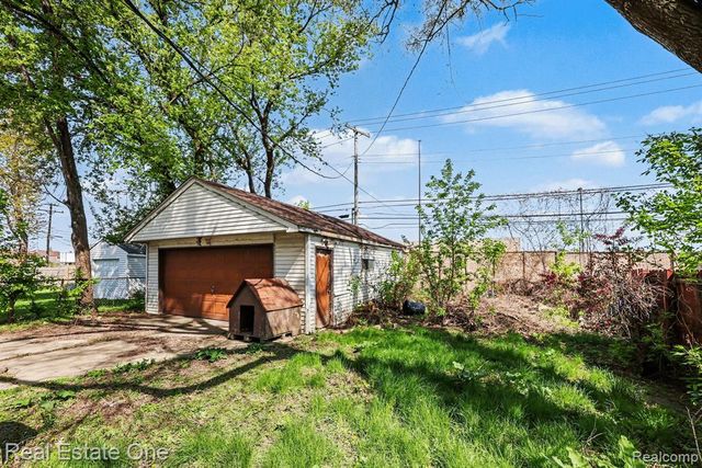 20059 Ellis Street, Roseville, MI 48066