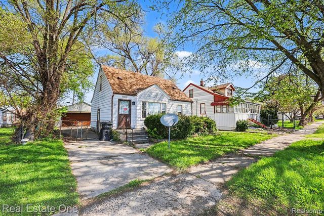 20059 Ellis Street, Roseville, MI 48066