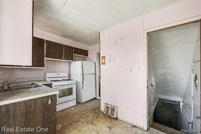 20059 Ellis Street, Roseville, MI 48066