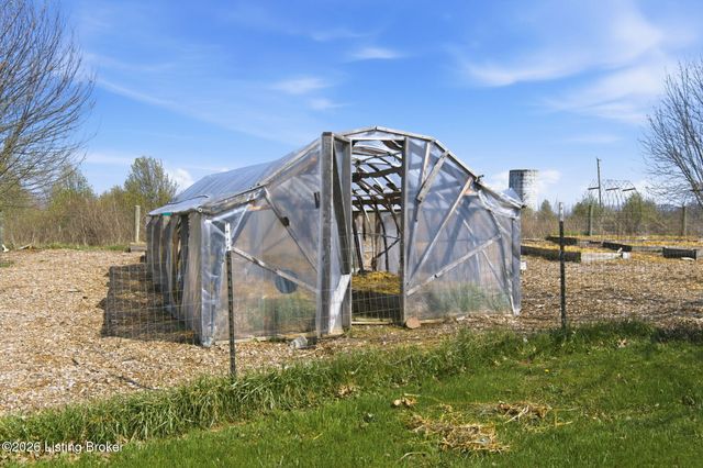 2512 Jackson Rd, Eminence, KY 40019