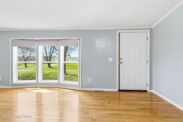 2512 Jackson Rd, Eminence, KY 40019