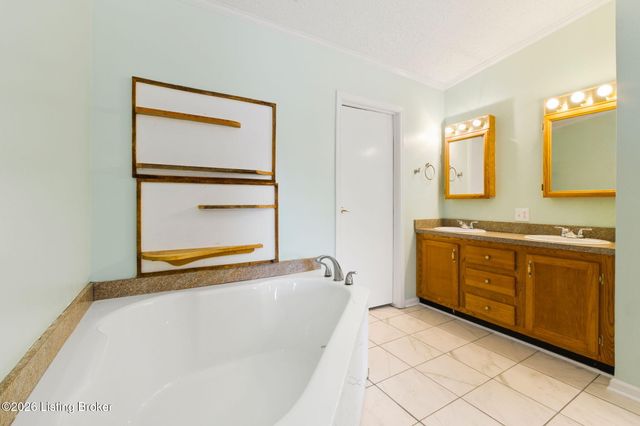 2512 Jackson Rd, Eminence, KY 40019